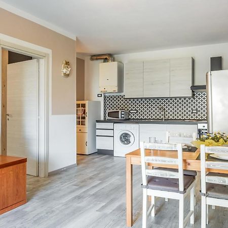 Domus Lucis Apartment Terrace & Private Parking Маринела ди Сарцана Екстериор снимка
